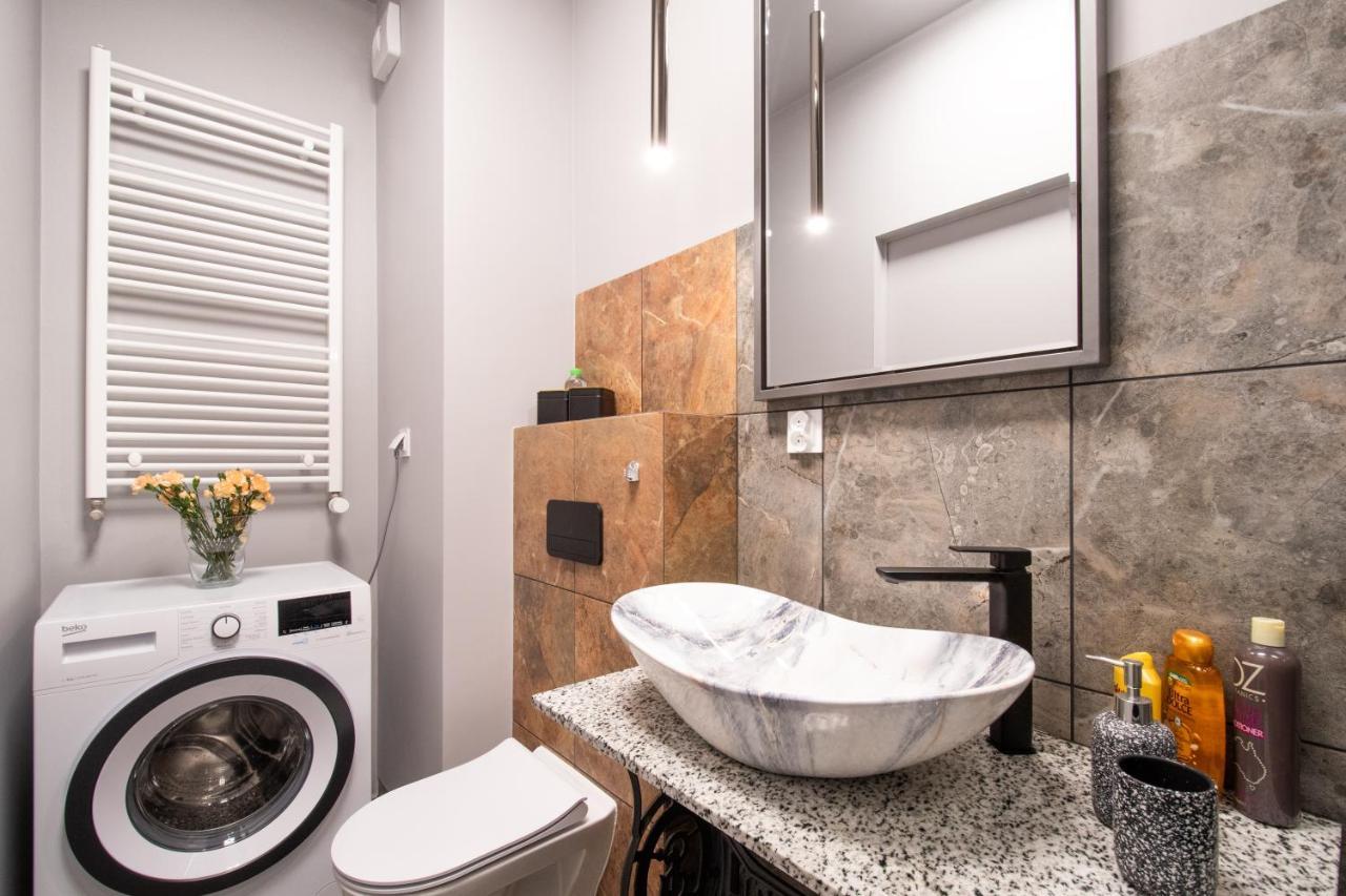 Stylowe Studio Krzemieniecka, Metro Slodowiec, Free Parking By Cosmo Spirit 바르샤바 외부 사진